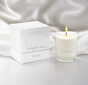 Safispa Fresh Lychee & White Tea Candle: Handcrafted soy wax candle in a glass jar, infused with uplifting notes of lychee, white tea,