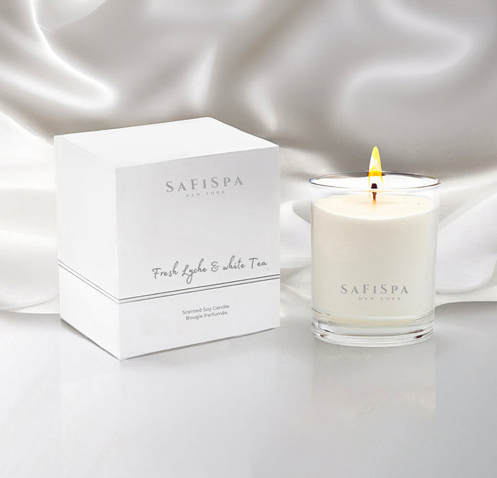 Safispa Fresh Lychee & White Tea Candle: Handcrafted soy wax candle in a glass jar, infused with uplifting notes of lychee, white tea,