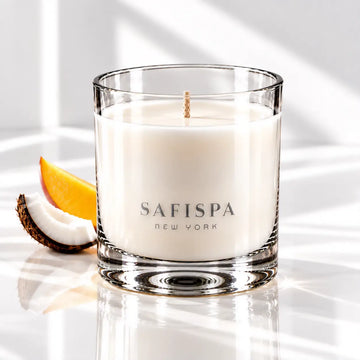 Mango Coconut Candle
Sunlit fruit. Creamy coconut. A soft, warm finish. Ripe mango opens with luminous brightness before melting into coconut milk, vanilla and a veil of musk