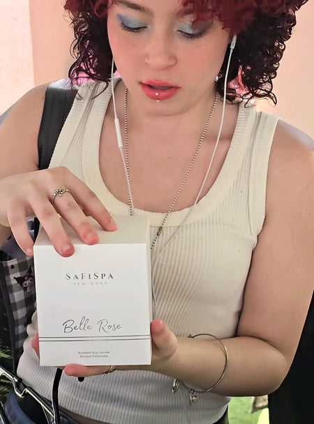 Customer sharing SaFiSpa candle as a thoughtful gift