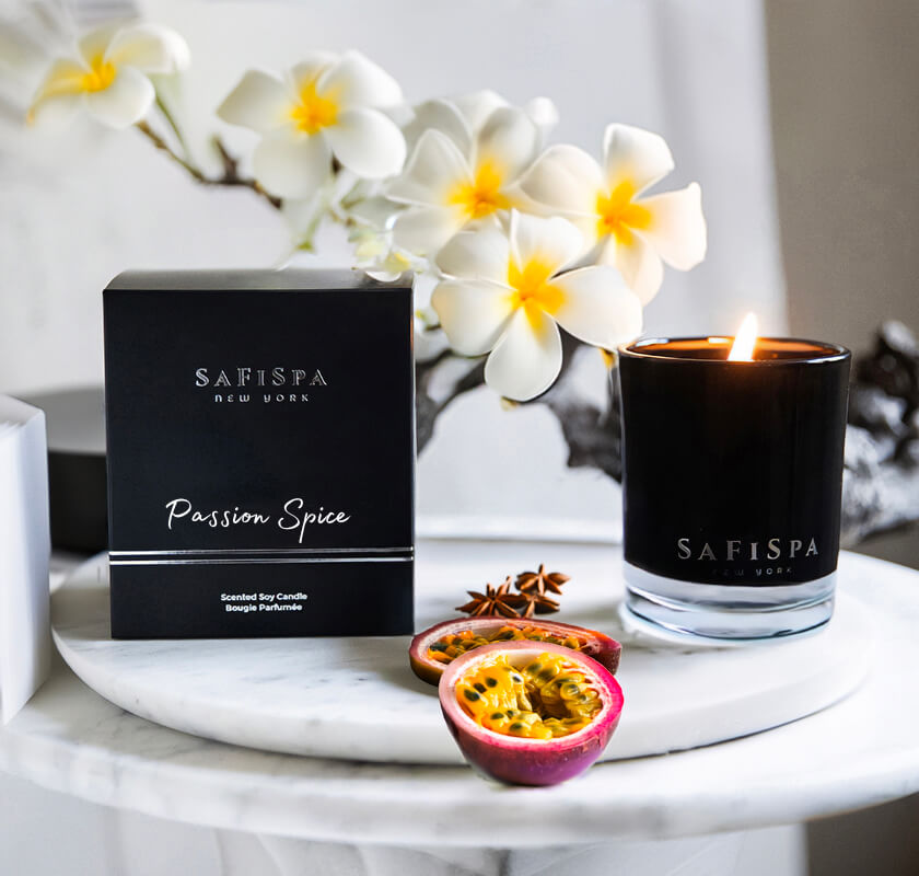 Luxurious Safispa Passion Spice candle offering sensual aromatherapy